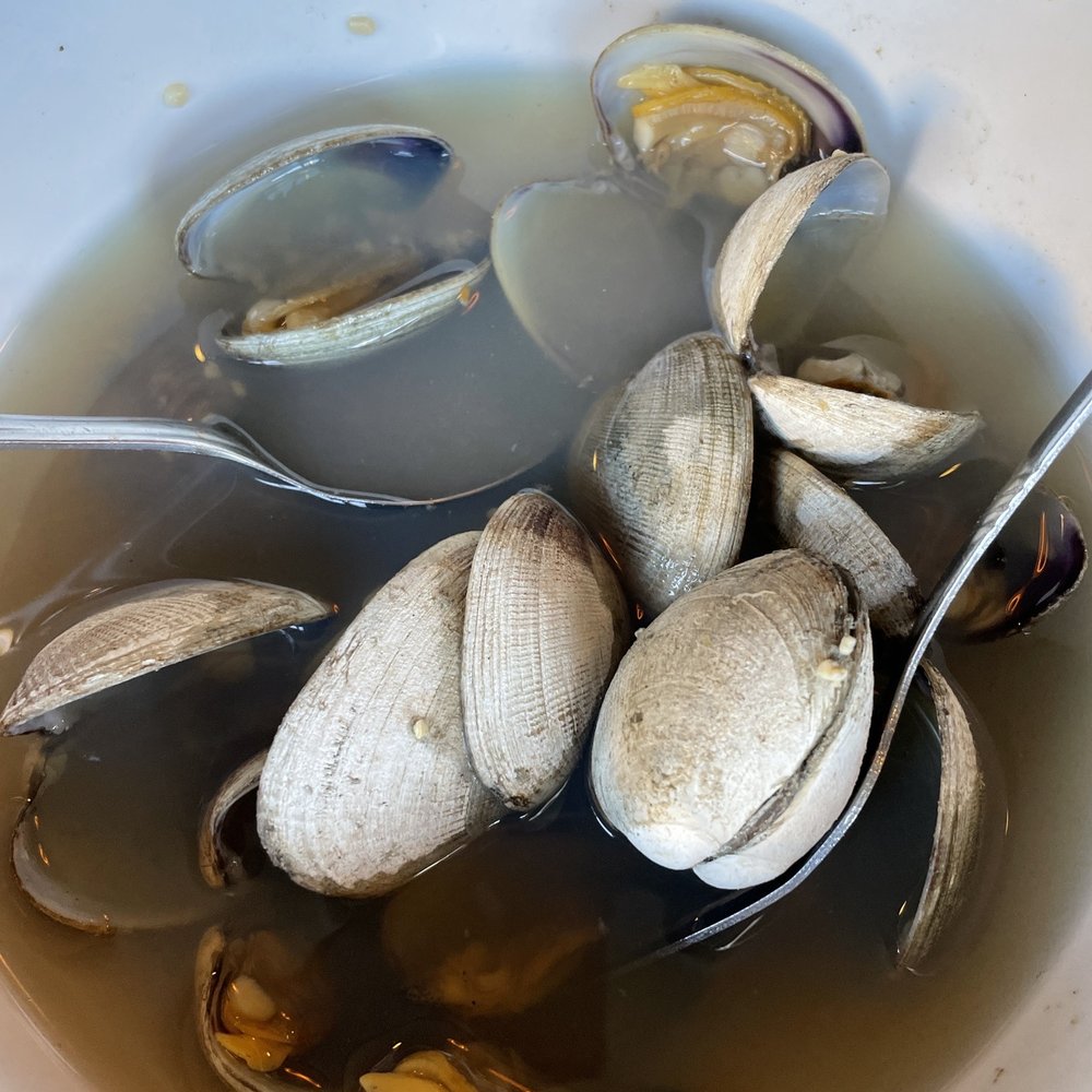 Hurricane Ron’s - More brown water in the clams from the sand - Seafood Near Me - Astoria, Oregon Hurricane Ron’s - More brown water in the clams from the sand - Seafood Near Me - Astoria, Oregon