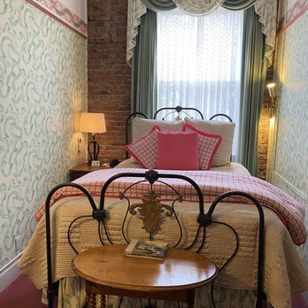 Jacksonville Inn - Hotels Near Me - Jacksonville, Oregon Jacksonville Inn - Hotels Near Me - Jacksonville, Oregon