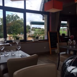 Le Tank - A l'extérieur, une grande terrasse pouvant accueillir 70 personnes.