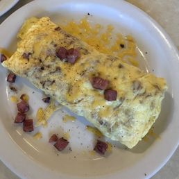 Classic Ham & Tillamook- Cheddar Omelet Classic Ham & Tillamook- Cheddar Omelet