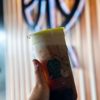 R&B Tea - Roasted Oolong Tea with Cheese Cream and Grass Jelly - Bubble Tea Near Me - San Diego, California R&B Tea - Roasted Oolong Tea with Cheese Cream and Grass Jelly - Bubble Tea Near Me - San Diego, California