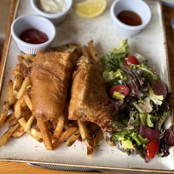 Green Pig Bistro - Fish & Chips - New American Near Me - Arlington, Virginia Green Pig Bistro - Fish & Chips - New American Near Me - Arlington, Virginia