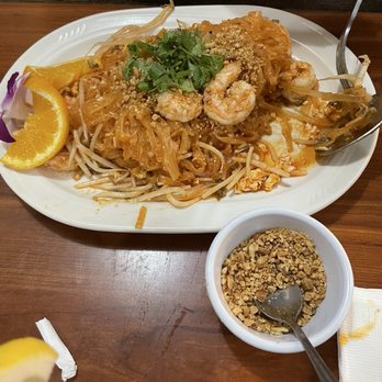 Aroi Thai - Carlsbad - Shrimp pad Thai - Thai Near Me - Carlsbad, California Aroi Thai - Carlsbad - Shrimp pad Thai - Thai Near Me - Carlsbad, California