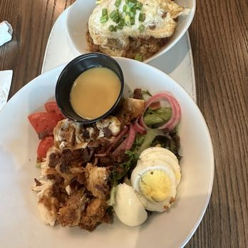Another Broken Egg Cafe - Southern fried chicken salad with jambalaya - Breakfast & Brunch Near Me - Roswell, Georgia