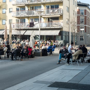 Teaterplassen - Sola forsvinn om kvelden - Public Plazas Near Me - Oslo, 03 Teaterplassen - Sola forsvinn om kvelden - Public Plazas Near Me - Oslo, 03