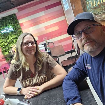 The Corner Restaurant - American Near Me - Middleport, Ohio