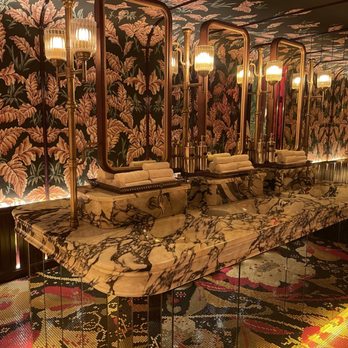 Rocco - Bathroom decor - Restaurants Near Me - Lisbon, 11
