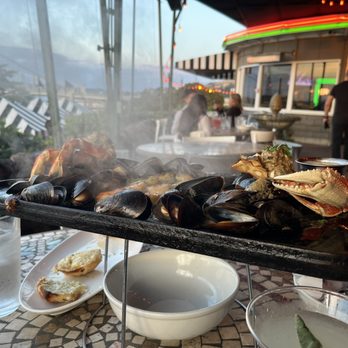 The Dead Fish - Seafood Near Me - Crockett, California