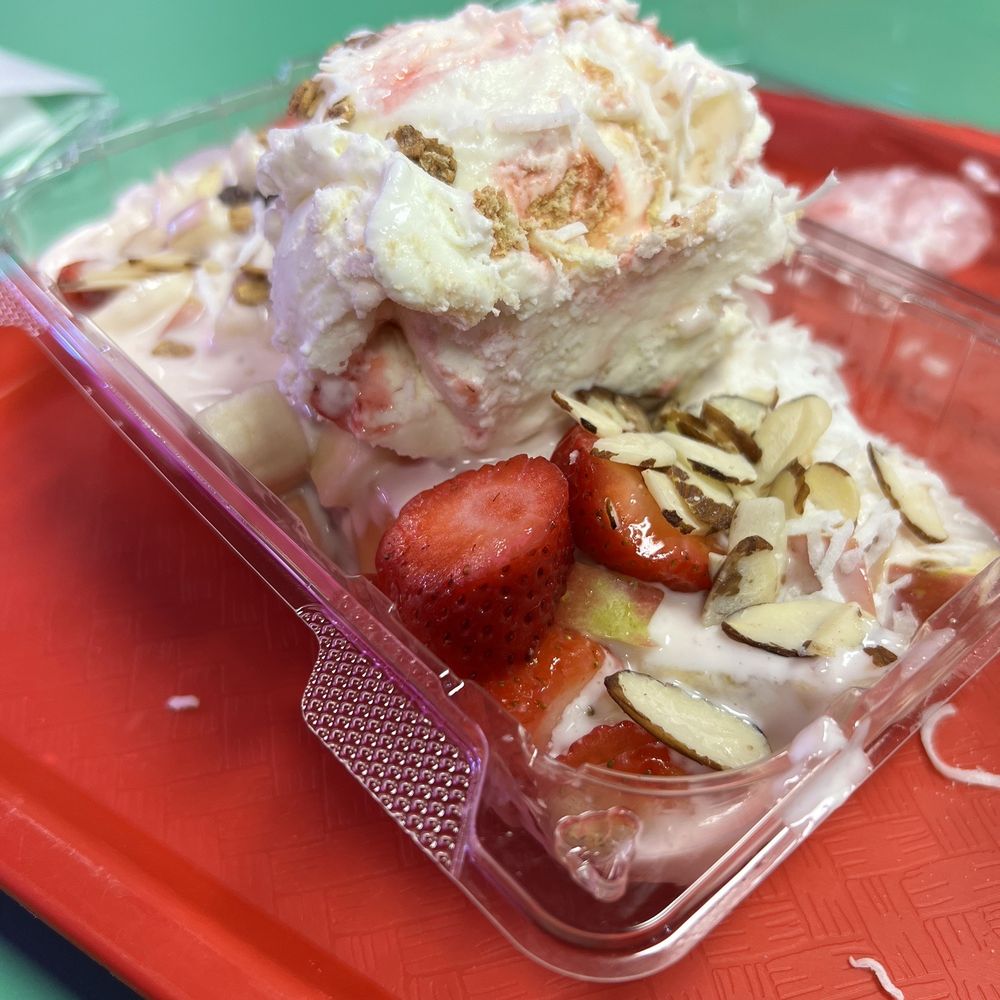 La Michoacana PLUS - Fairfield - Bionicos with ice cream - Ice Cream & Frozen Yogurt Near Me - Fairfield, California La Michoacana PLUS - Fairfield - Bionicos with ice cream - Ice Cream & Frozen Yogurt Near Me - Fairfield, California