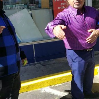 Chevron - Tweedle dee and tweedle dum, the thieves that run this scam chevron - Gas Stations Near Me - Sun Valley, California
