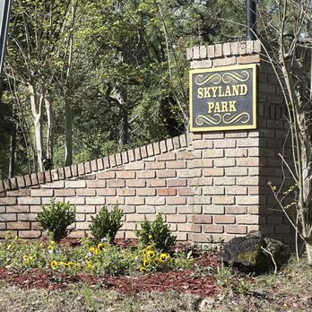Skyland Park - Turn right on Arcturus Ln and proceed onward when you see the Skyland Park sign. - Parks Near Me - Mobile, Alabama Skyland Park - Turn right on Arcturus Ln and proceed onward when you see the Skyland Park sign. - Parks Near Me - Mobile, Alabama
