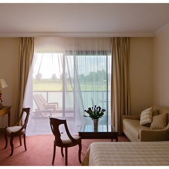 Le Relais de Margaux - Junior Suite room - Hotels Near Me - Margaux, 33 Le Relais de Margaux - Junior Suite room - Hotels Near Me - Margaux, 33