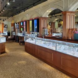 Atlantic City Jewelry - Atlantic City Jewelry has a huge selection of jewelry including vintage and estate pieces.