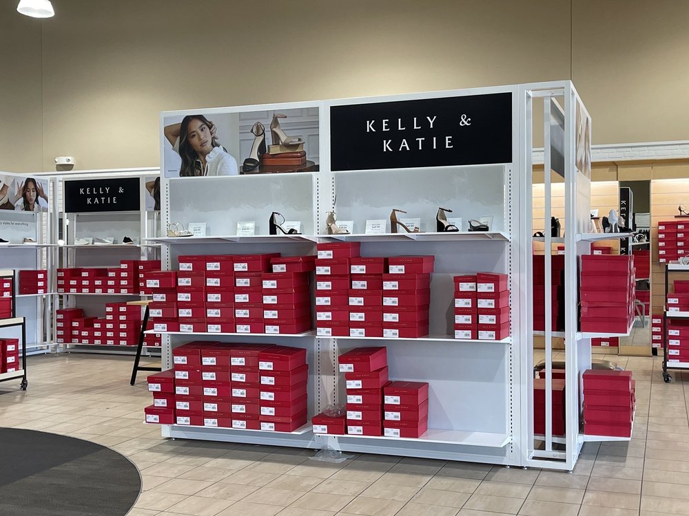 DSW DESIGNER SHOE WAREHOUSE Updated June 2024 17 Photos & 12