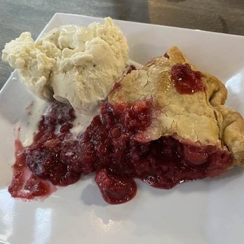 Union River Lobster Pot - Raspberry pie, at the Union River Lobster Pot in Ellsworth, ME. - Seafood Near Me - Ellsworth, Maine Union River Lobster Pot - Raspberry pie, at the Union River Lobster Pot in Ellsworth, ME. - Seafood Near Me - Ellsworth, Maine