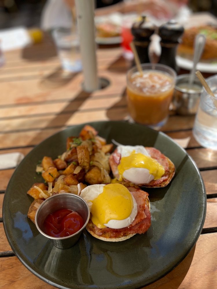 Limonada Bar + Brunch