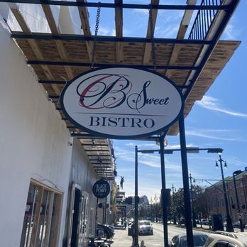 B Sweet Bistro - Outdoor sign - Food Court Near Me - New Orleans, Louisiana