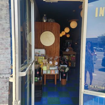 Wine and Eggs - Entrance - Beer, Wine & Spirits Near Me - Los Angeles, California Wine and Eggs - Entrance - Beer, Wine & Spirits Near Me - Los Angeles, California