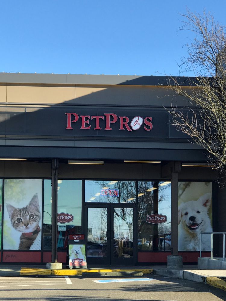 PET PROS Updated September 2024 701 State Rt 9 NE, Lake Stevens