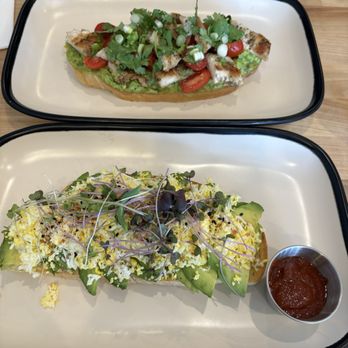 Bread Love Bakery & Cafe - Avocado toast with sriracha on the side. Chicken avocado toast (I think) - Bakeries Near Me - Adelanto, California Bread Love Bakery & Cafe - Avocado toast with sriracha on the side. Chicken avocado toast (I think) - Bakeries Near Me - Adelanto, California