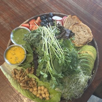 Goofy Cafe & Dine - Vegan breakfast salad - Cafes Near Me - Honolulu, Hawaii Goofy Cafe & Dine - Vegan breakfast salad - Cafes Near Me - Honolulu, Hawaii
