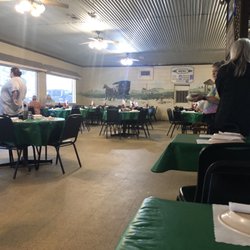 Charlie's Catfish House - Front Dining Room