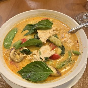 Thai Essence - Thai Red curry chicken - Thai Near Me - Nutley, New Jersey