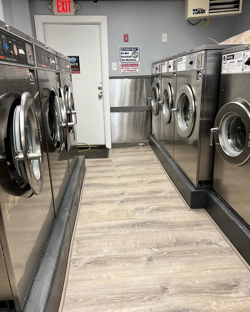 RAY’S COIN OP LAUNDROMAT Updated September 2024 577 Jackson Ave