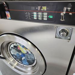 Harding Place Coin Laundry