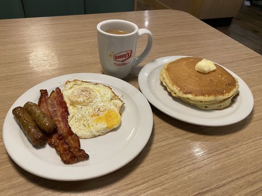 Denny's Restaurant by null