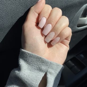 Trendy Nails And Spa - Dip by Hannah - Nail Salons Near Me - Braintree, Massachusetts