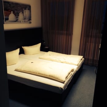 GS Hotel - Doppelbett mit ausreichend Liegefläche! - Hotels Near Me - Munich, BY