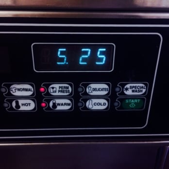 Airport Laundromat - It's 5.25 per wash. Either stuff that thing with all you can or go home and wash your clothes in the bathtub - Laundromat Near Me - Vineyard Haven, Massachusetts