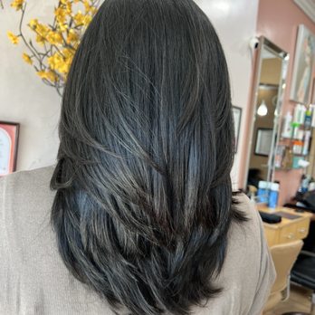 Sunny Salon - Lots of layers and volume. - Hair Salons Near Me - Sunnyvale, California Sunny Salon - Lots of layers and volume. - Hair Salons Near Me - Sunnyvale, California