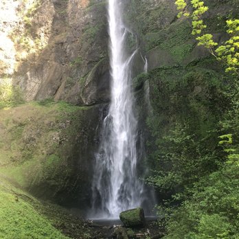 Multnomah Falls - Hiking Near Me - Bridal Veil, Oregon Multnomah Falls - Hiking Near Me - Bridal Veil, Oregon