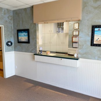 William P. Brake, JR. DDS - Waiting Room in Dr. Brake's Office - General Dentistry Near Me - Westminster, California William P. Brake, JR. DDS - Waiting Room in Dr. Brake's Office - General Dentistry Near Me - Westminster, California