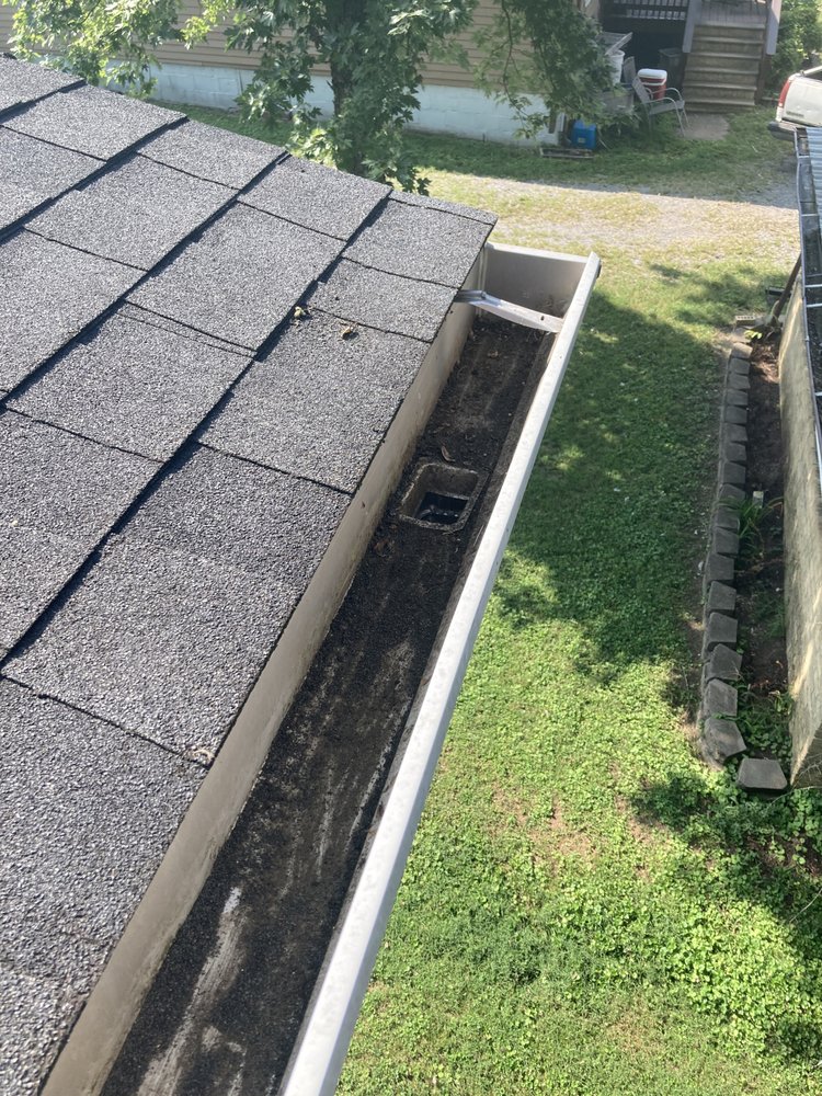 Slide of The HandyVan