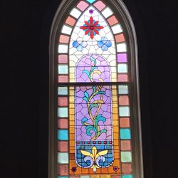 Bardstown United Methodist Church - Lovely stained glasses windows