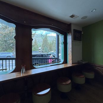 Liberty Burger - the completely open wall letting all the cold air in - Burgers Near Me - Jackson, Wyoming Liberty Burger - the completely open wall letting all the cold air in - Burgers Near Me - Jackson, Wyoming