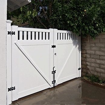 Vinyl Fence Depot - Not my house but the gate looks exactly like this!! - Fences & Gates Near Me - Van Nuys, California Vinyl Fence Depot - Not my house but the gate looks exactly like this!! - Fences & Gates Near Me - Van Nuys, California