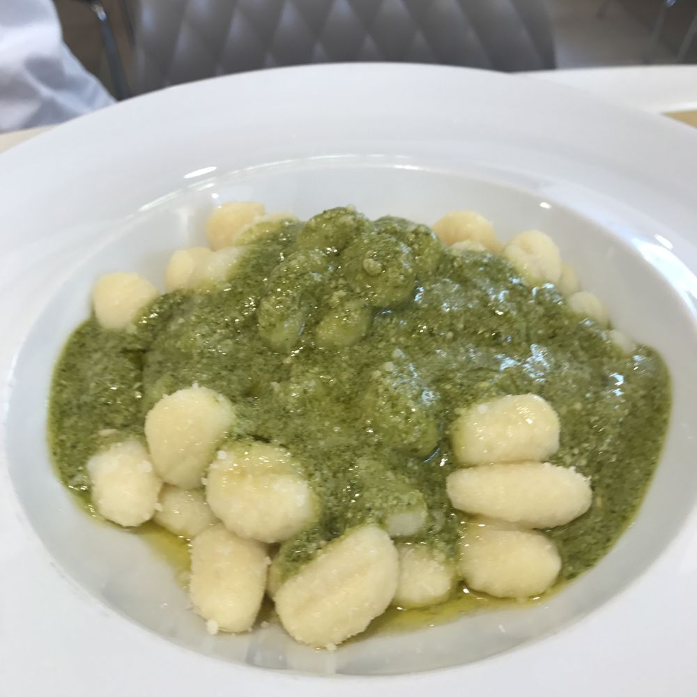 Pasta e Pesto - Pesto Gnocchi - Italian Near Me - Lugano, TI Pasta e Pesto - Pesto Gnocchi - Italian Near Me - Lugano, TI
