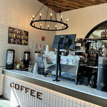 Pressed Cafe - Nashua - The Counter - Breakfast & Brunch Near Me - Nashua, New Hampshire