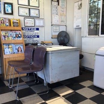 DP Star Automotive Offical Smog Test - Seating and some reading material in the waiting area - Smog Check Stations Near Me - Gardena, California DP Star Automotive Offical Smog Test - Seating and some reading material in the waiting area - Smog Check Stations Near Me - Gardena, California