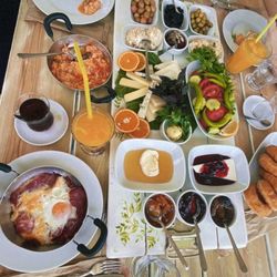 Zeytinaltı Alaçatı - 'Serpme' breakfast