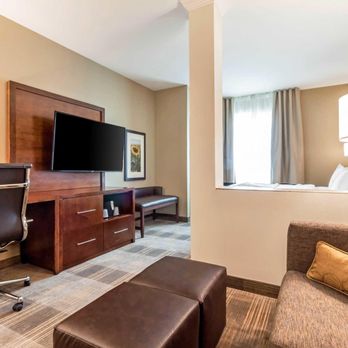 Comfort Suites University - Hotels Near Me - Brookings, South Dakota Comfort Suites University - Hotels Near Me - Brookings, South Dakota