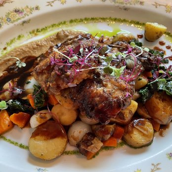 Cedar Knoll - Veal scaloppine - New American Near Me - Alexandria, Virginia Cedar Knoll - Veal scaloppine - New American Near Me - Alexandria, Virginia