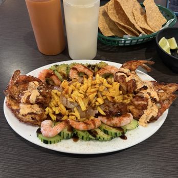 Pola's Mariscos - El sin nombre was 10/10. Shout out to the wonderful mesera! 10/10 service. - Seafood Near Me - Montclair, California