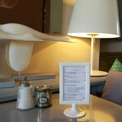 Kangaroos Tie their own laces - Just love american diner style sugar shakers