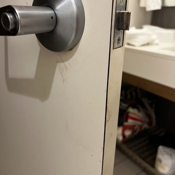 Courtyard by Marriott Victoria - Blood on the bathroom door. - Hotels Near Me - Victoria, Texas