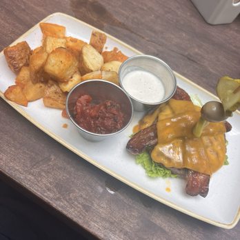 Coppin’s Restaurant & Bar - Brunch burger and potato's - New American Near Me - Covington, Kentucky